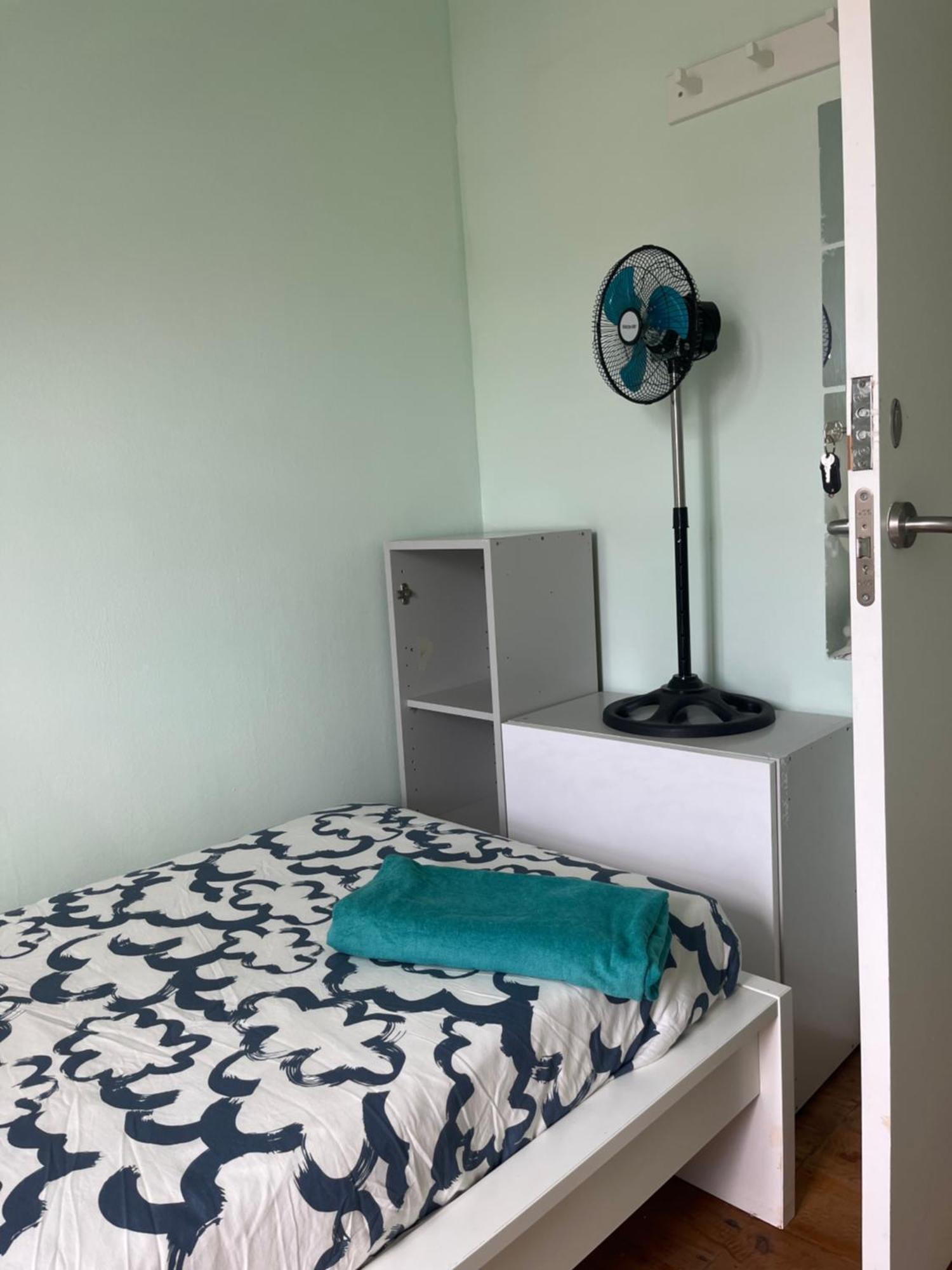 Single Room,1614001962:JPEG